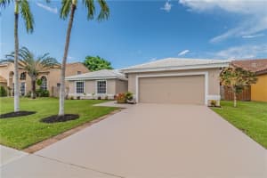 8852 Jaspers Dr, Boynton Beach, FL 33472, Sold 10/25/21