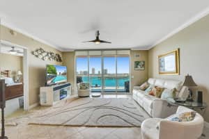 2650 Lake Shore Dr, Riviera Beach, FL 33404, Sold 11/23/21