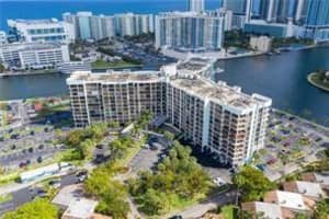 200 Leslie Dr, Hallandale Beach, FL 33009, Sold 10/29/21