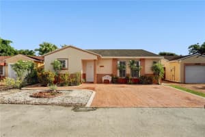 18871 NW 63rd Ct, Hialeah, FL 33015, Sold 09/28/21