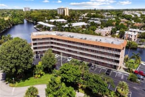 801 NE 18th Ct, Fort Lauderdale, FL 33305, Sold 09/08/21