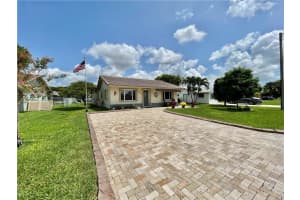 9805 NW 71st St, Tamarac, FL 33321, Sold 09/16/21