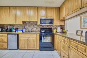 4251 Landar Dr, Lake Worth, FL 33463, Sold 12/08/21