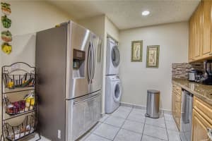 4251 Landar Dr, Lake Worth, FL 33463, Sold 12/08/21