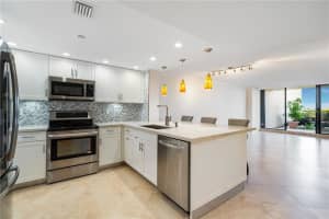 2555 Collins Ave, Miami Beach, FL 33140, Sold 04/27/22