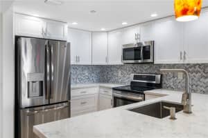 2555 Collins Ave, Miami Beach, FL 33140, Sold 04/27/22