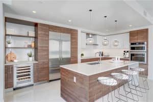 100 E Las Olas Blvd #2401, Fort Lauderdale, FL 33301, Sold 08/09/21