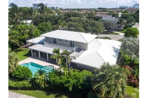 2 Mendota Ln, Sea Ranch Lakes, FL 33308, Sold 09/24/21