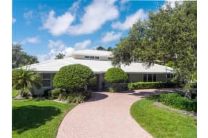 2 Mendota Ln, Sea Ranch Lakes, FL 33308, Sold 09/24/21