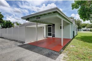 9285 SW 5th St, Boca Raton, FL 33428, Sold 09/14/21