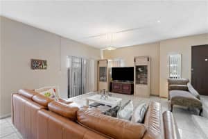 2700 S University Dr #1c, Davie, FL 33328, Sold 09/03/21