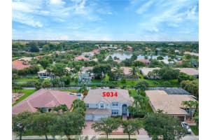 5034 Countrybrook Dr, Cooper City, FL 33330, Sold 11/10/21