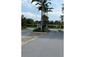 10224 Twin Lakes Dr, Coral Springs, FL 33071, Sold 09/02/21