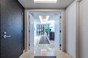 2845 NE 9th St, Fort Lauderdale, FL 33304, Sold 10/15/21