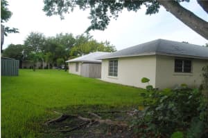 3786 W Valley Green Dr, Davie, FL 33328, Sold 09/27/21
