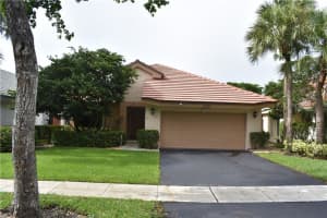 9365 NW 18th Ct, Plantation, FL 33322, Sold 09/23/21