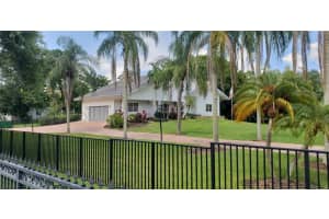 11811 SW 3rd St, Plantation, FL 33325, Sold 03/25/22