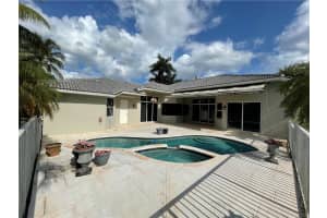 10657 NW 69th St, Parkland, FL 33076, Sold 02/04/22