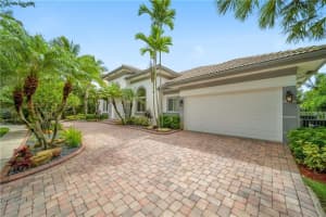 5476 Estate Oak Cir, Fort Lauderdale, FL 33312, Sold 10/01/21