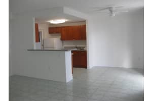 7800 Carlyle Ave #2e, Miami Beach, FL 33141, Sold 11/17/21