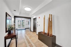 2421 NE 65th St, Fort Lauderdale, FL 33308, Sold 09/30/21