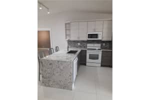 5410 Lakewood Cir S, Margate, FL 33063, Sold 09/20/21