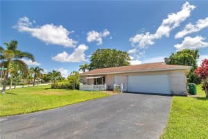 9108 NW 73rd St, Tamarac, FL 33321, Sold 10/27/21