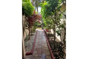 10825 Cypress Glen Dr, Coral Springs, FL 33071, Sold 10/28/21