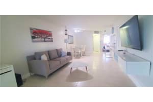 901 Coral Club Dr, Coral Springs, FL 33071, Sold 10/06/21