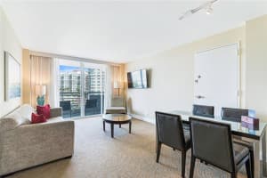 2670 E Sunrise Blvd, Fort Lauderdale, FL 33304, Sold 04/22/22