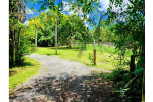 759 E Rambling Dr, Wellington, FL 33414, Sold 10/18/21