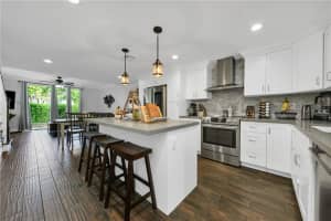 1038 Jeffery St, Boca Raton, FL 33487, Sold 11/04/21