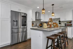 1038 Jeffery St, Boca Raton, FL 33487, Sold 11/04/21