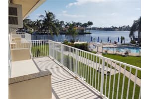 3216 SE 12th St, Pompano Beach, FL 33062, Sold 10/12/21