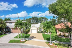 20871 NW 22nd Ct, Pembroke Pines, FL 33029, Sold 01/14/22