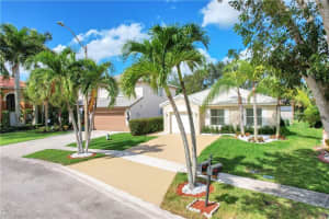 20871 NW 22nd Ct, Pembroke Pines, FL 33029, Sold 01/14/22