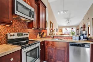 3064 S Oakland Forest Dr, Oakland Park, FL 33309, Sold 11/12/21