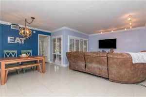 11454 NW 10th St, Pembroke Pines, FL 33026, Sold 09/29/21