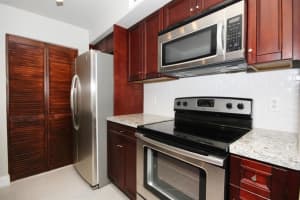 500 NE 2nd St, Dania Beach, FL 33004, Sold 09/30/21