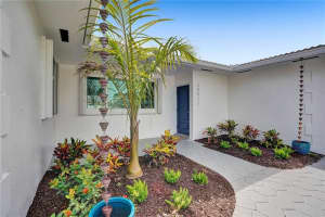 20921 NE 24th Ave, Miami, FL 33180, Sold 09/30/21