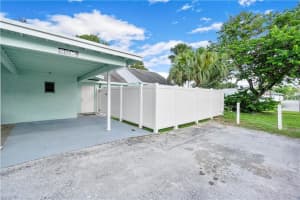 9171 SW 5th St APT C, Boca Raton, FL 33428, Sold 09/22/21
