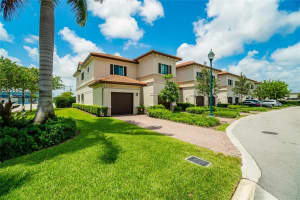 4204 N Dixie Hwy, Oakland Park, FL 33334, Sold 09/28/21