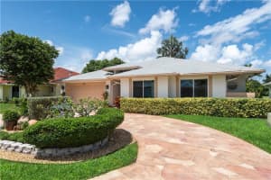 8701 NW 83rd St, Tamarac, FL 33321, Sold 09/29/21
