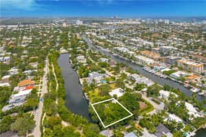 1737 NE 1st St, Fort Lauderdale, FL 33301, Sold 12/22/21
