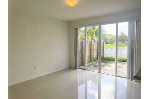 16560 SW 70th St, Miami, FL 33193, Sold 09/20/21