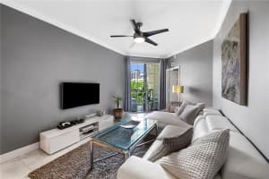 533 NE 3rd Ave, Fort Lauderdale, FL 33301, Sold 10/22/21