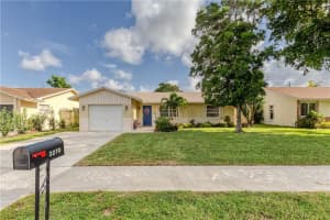 3270 SW 2nd St, Deerfield Beach, FL 33442, Sold 10/15/21