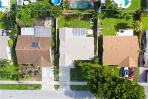 3270 SW 2nd St, Deerfield Beach, FL 33442, Sold 10/15/21
