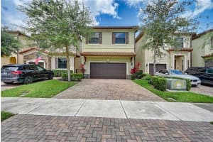 4737 NW 59th St, Tamarac, FL 33319, Sold 11/08/21
