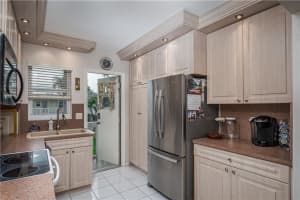 1504 N 12th Ct #9b, Hollywood, FL 33019, Sold 02/28/22
